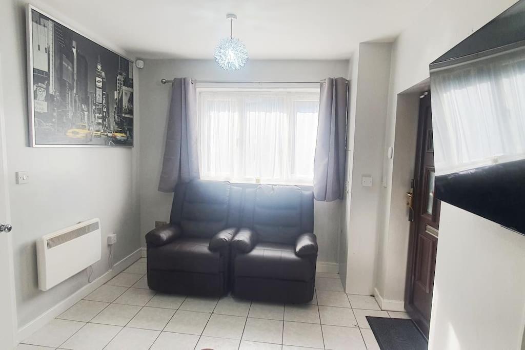 Lister Park Bradford Stylish 1Bed Coach House - Quiet & Tranquil Cottage & Parking Esterno foto