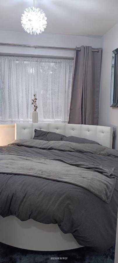 Lister Park Bradford Stylish 1Bed Coach House - Quiet & Tranquil Cottage & Parking Esterno foto