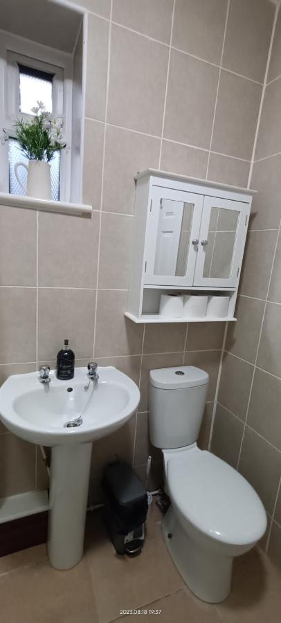 Lister Park Bradford Stylish 1Bed Coach House - Quiet & Tranquil Cottage & Parking Esterno foto